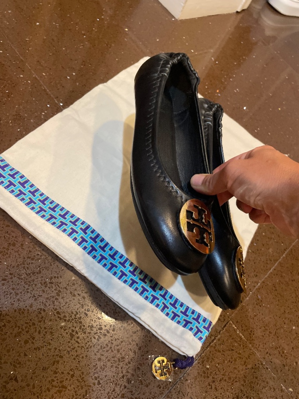 Shoes - Picture 4 of 7
